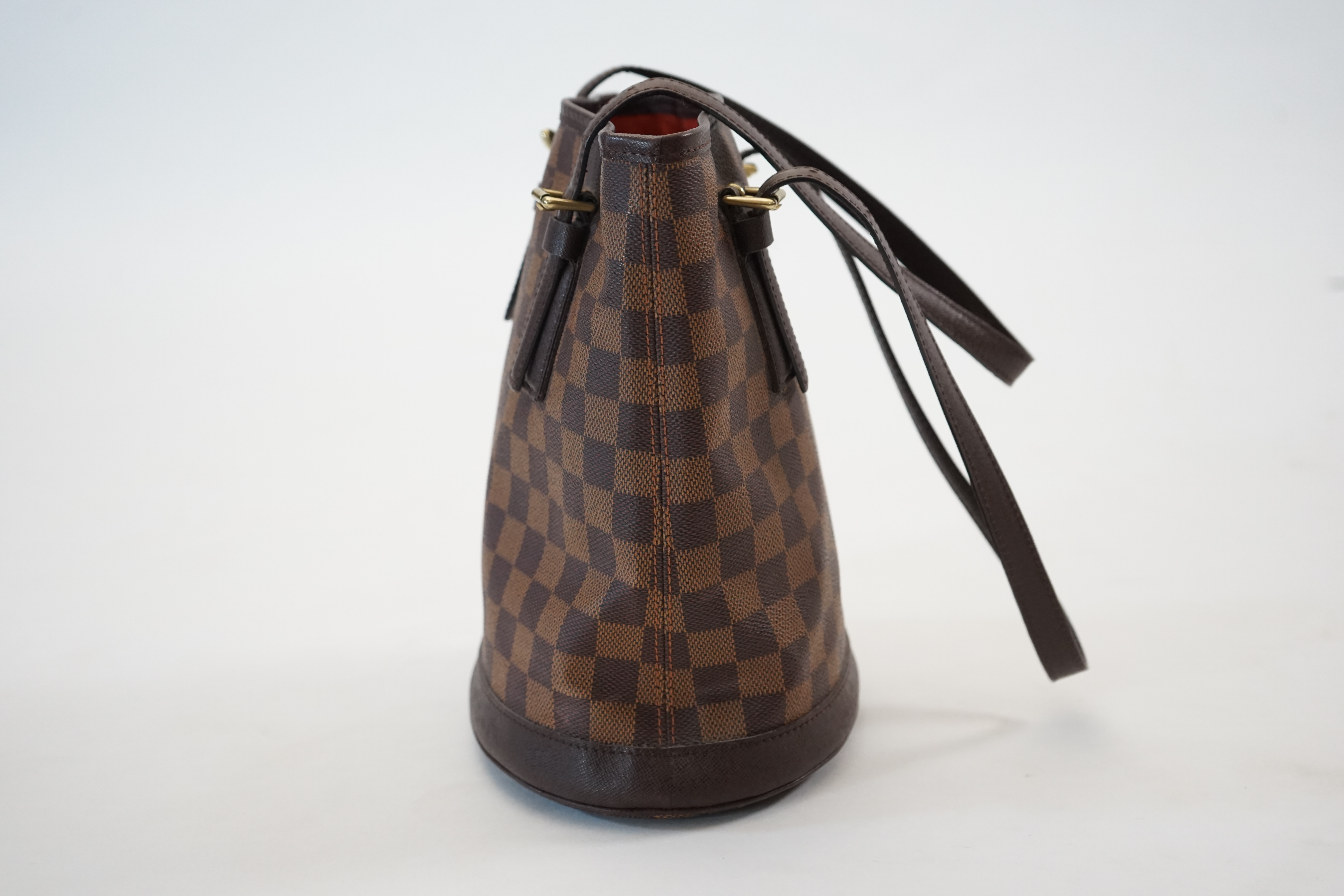 A Louis Vuitton Damier Ebene Marais bucket bag, width 23cm, depth 16cm, height 25cm